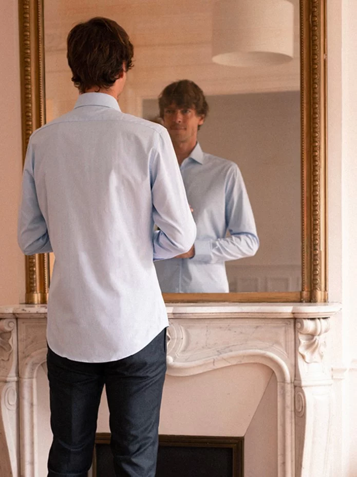 Chemise infroissable col italien bleu ciel