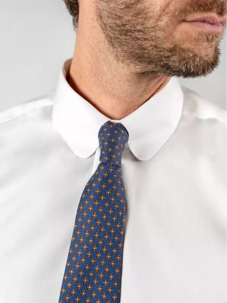 Chemise mousquetaire blanche col anglais arrondi