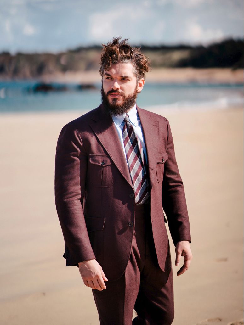 Cravate en laine et lin grise à rayures bordeaux