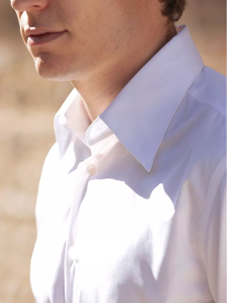 Chemise col français blanche à rayures roses