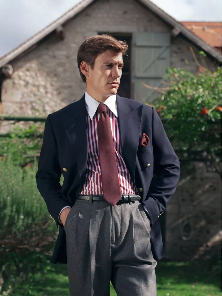 Cravate en laine rouge bordeaux à chevrons