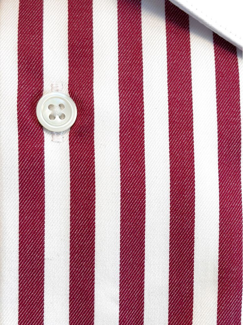 Chemise col français infroissable à rayures bordeaux