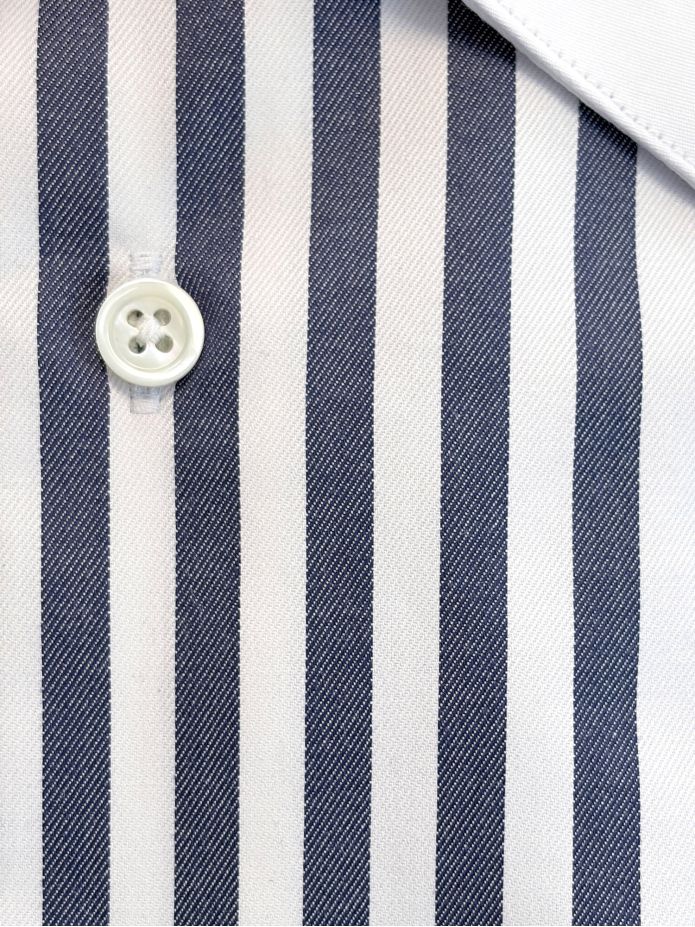 Chemise col français à rayures bleu marine avec poignets mousquetaires