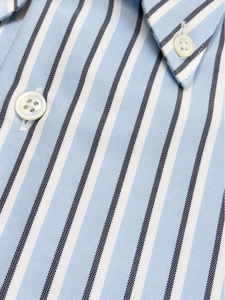 Chemise col américain à rayures bleu ciel et bleu marine