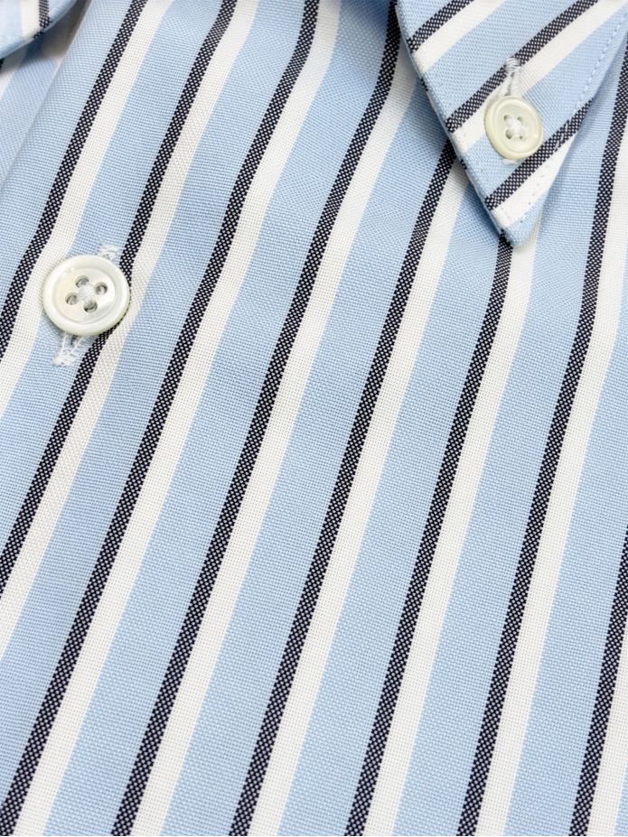Chemise col américain à rayures bleu ciel et bleu marine