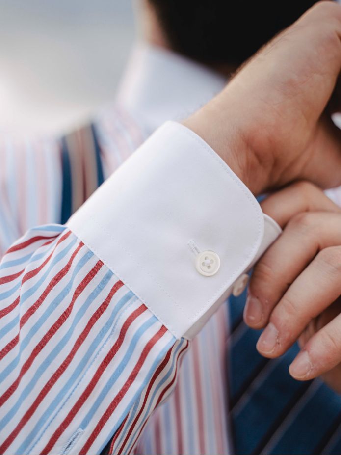 Chemise col rond à rayures tricolores