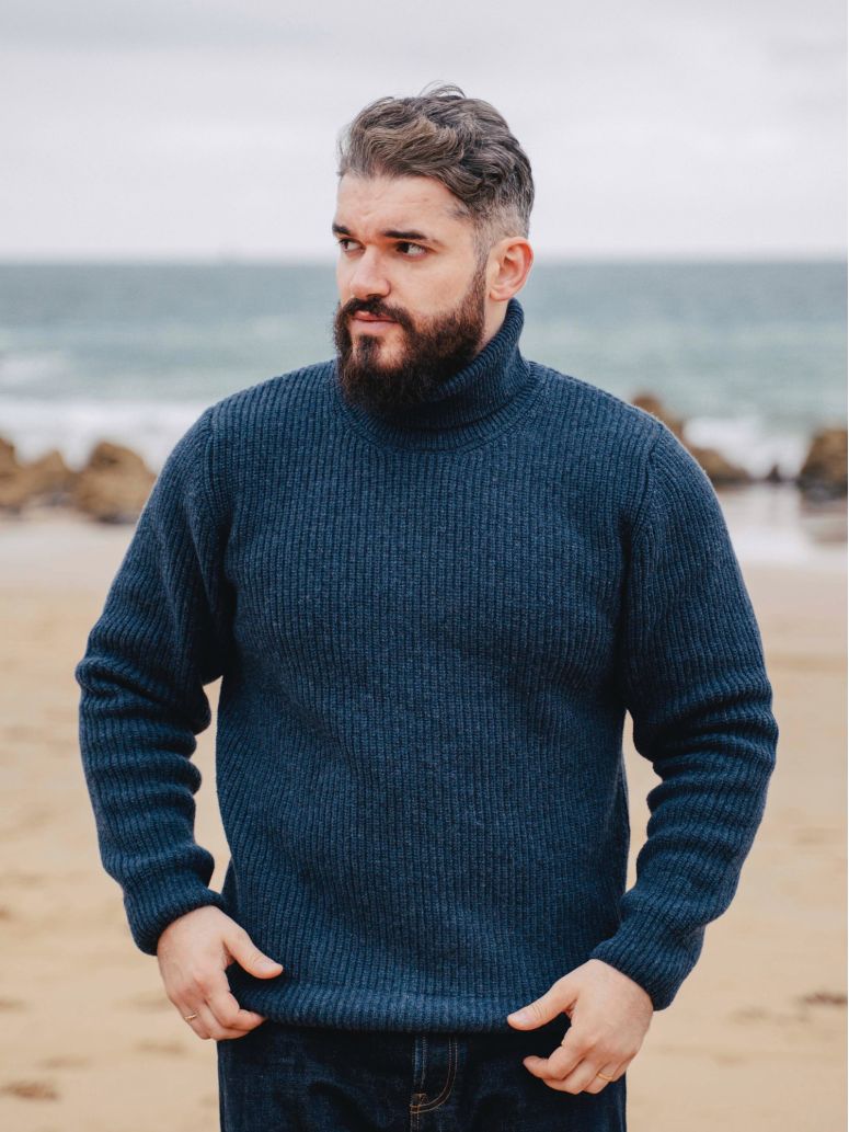 Pull col roulé bleu Adam