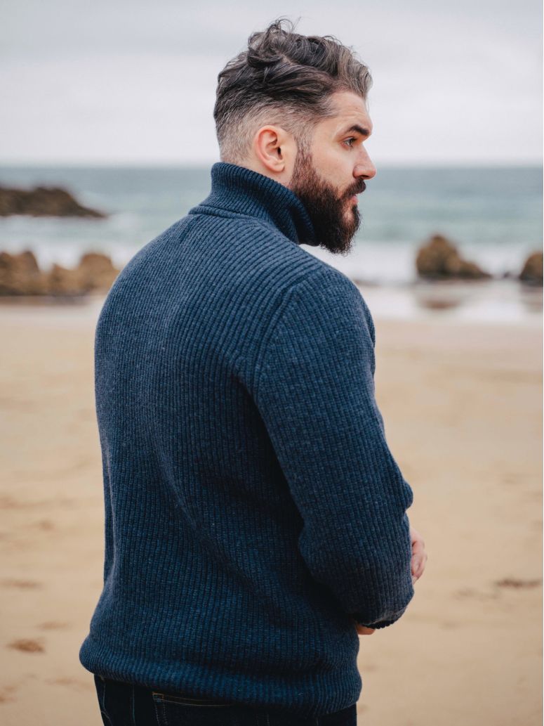 Pull col roulé bleu Adam