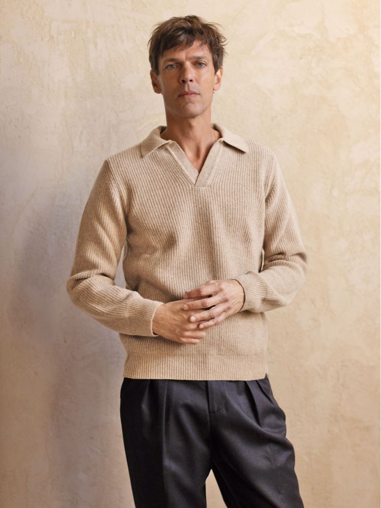 Pull en maille col polo anglais beige Finn
