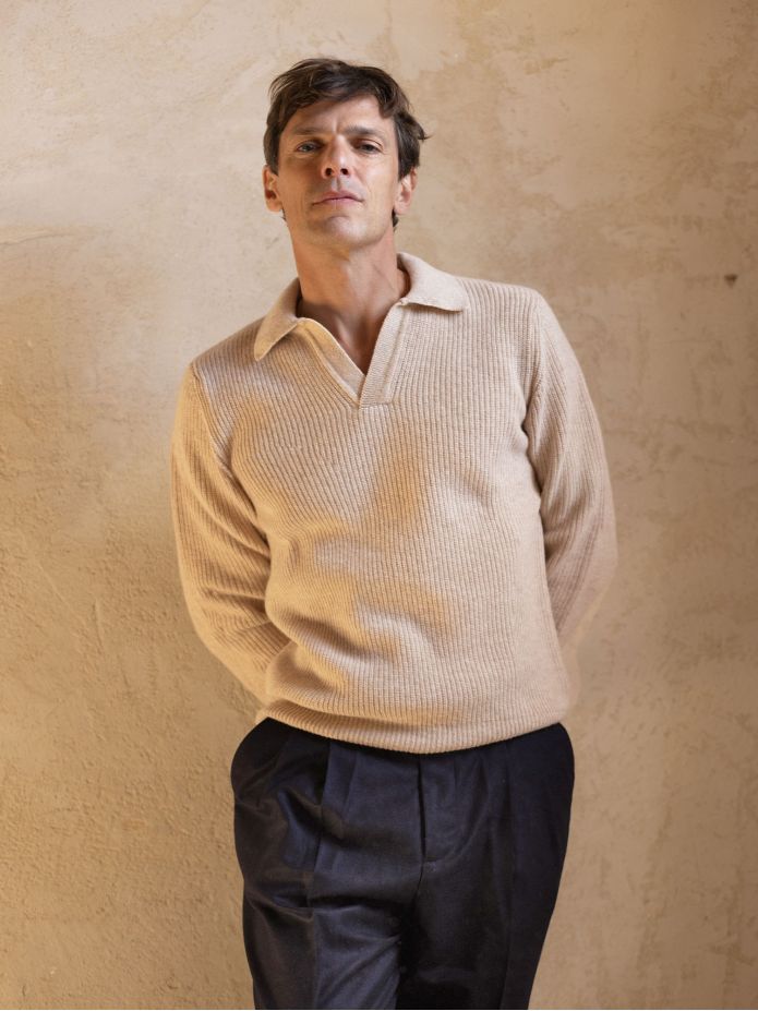 Pull en maille col polo anglais beige Finn