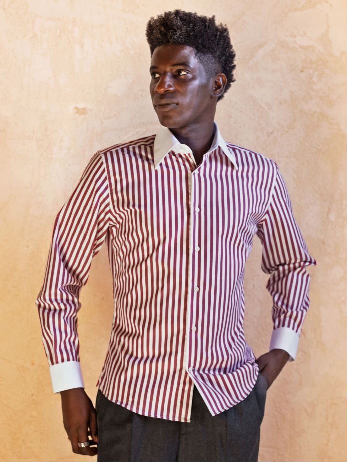 Chemise col français infroissable à rayures bordeaux