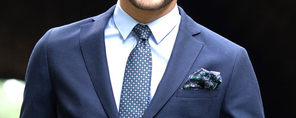 Lenço de bolso com padrão caxemira