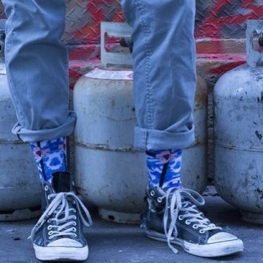 Les chaussettes street art inspirées par Banksy